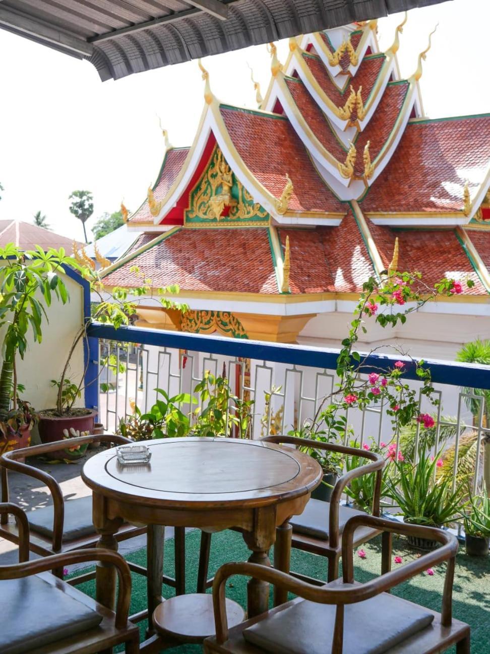 Kfg Guesthouse Thakhek Exterior foto